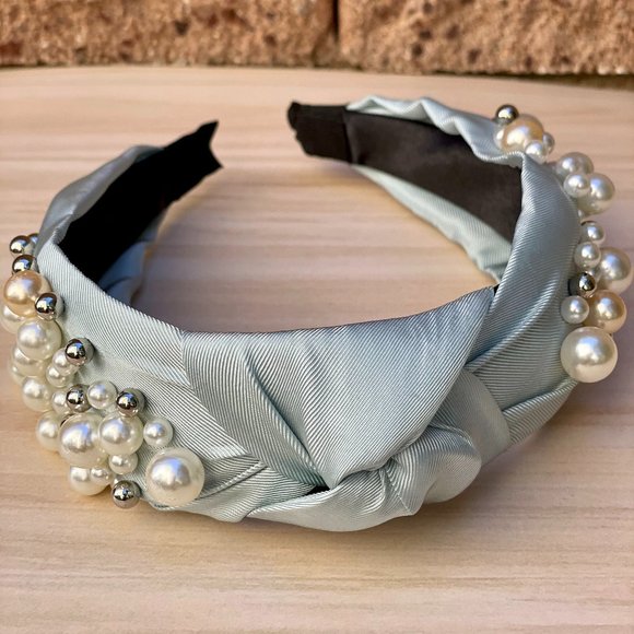 Luxury Beaded Headband with a knot on top - Picture 4 of 7